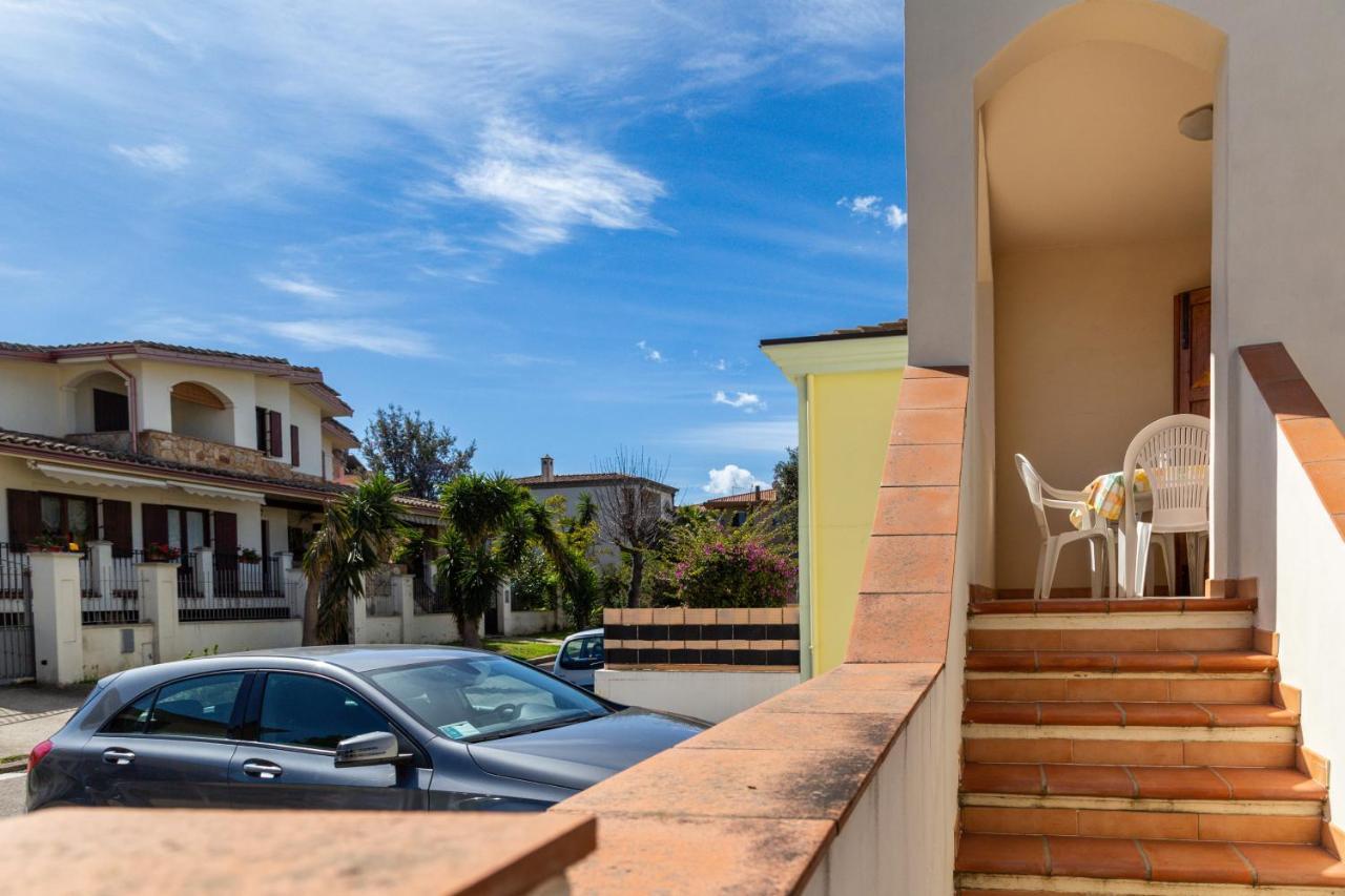 Casa A Due Passi Dal Mare Apartamento Àrbatax Exterior foto