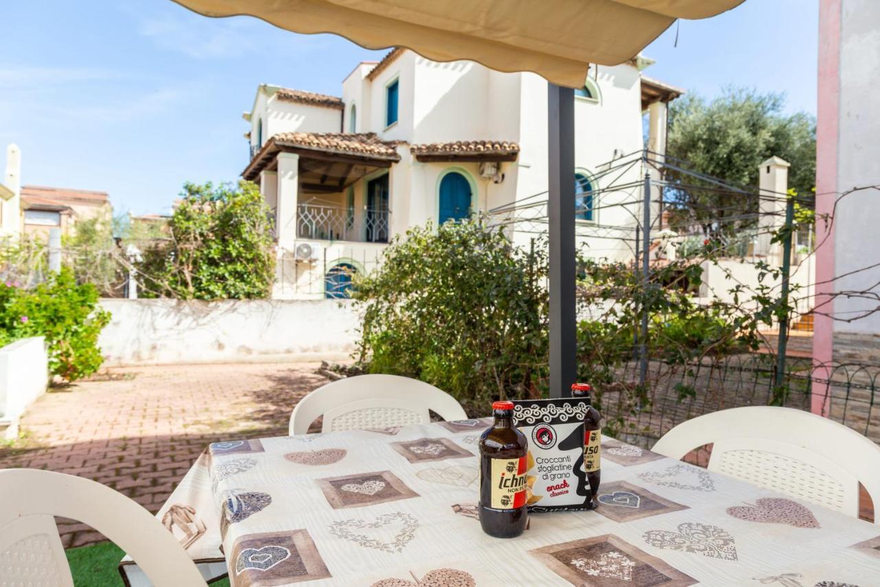 Casa A Due Passi Dal Mare Apartamento Àrbatax Exterior foto